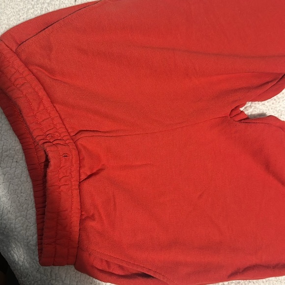 Red sweats - Picture 2 of 3